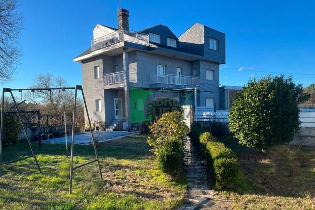 Casa-chalet en Venta en Vilamarín