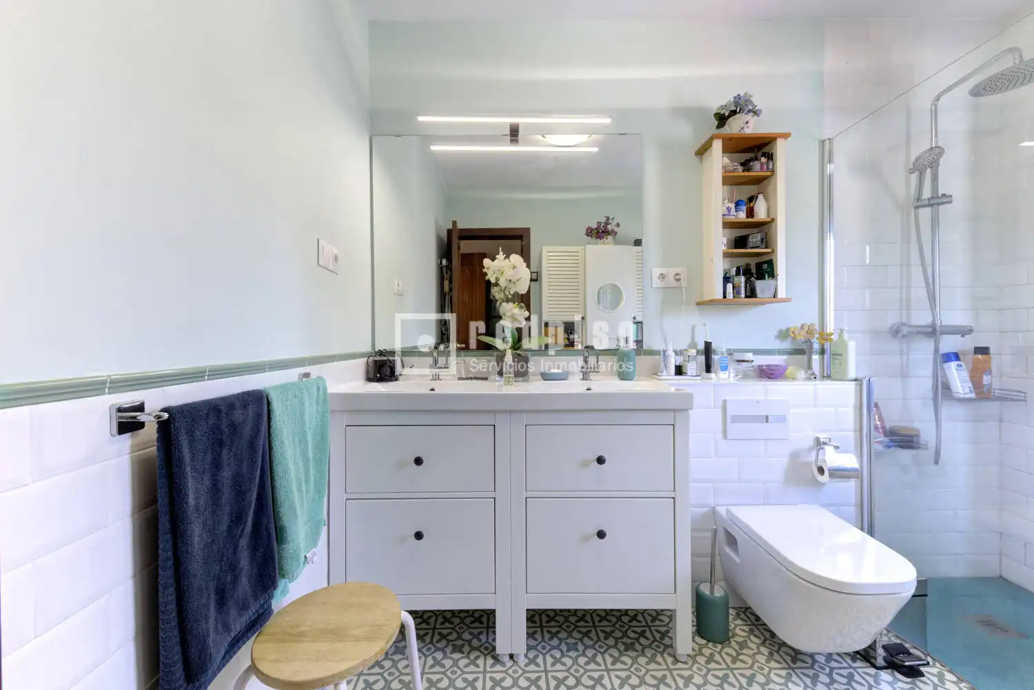 Bathroom of Houses for sale in Pozuelo de Alarcón  with Air Conditioner, Heating and Private garden