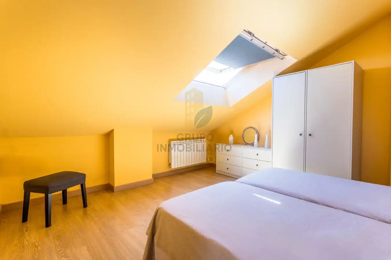 Habitación de Piso en venta en Valencia de Don Juan con Calefacción, Parquet y Terraza