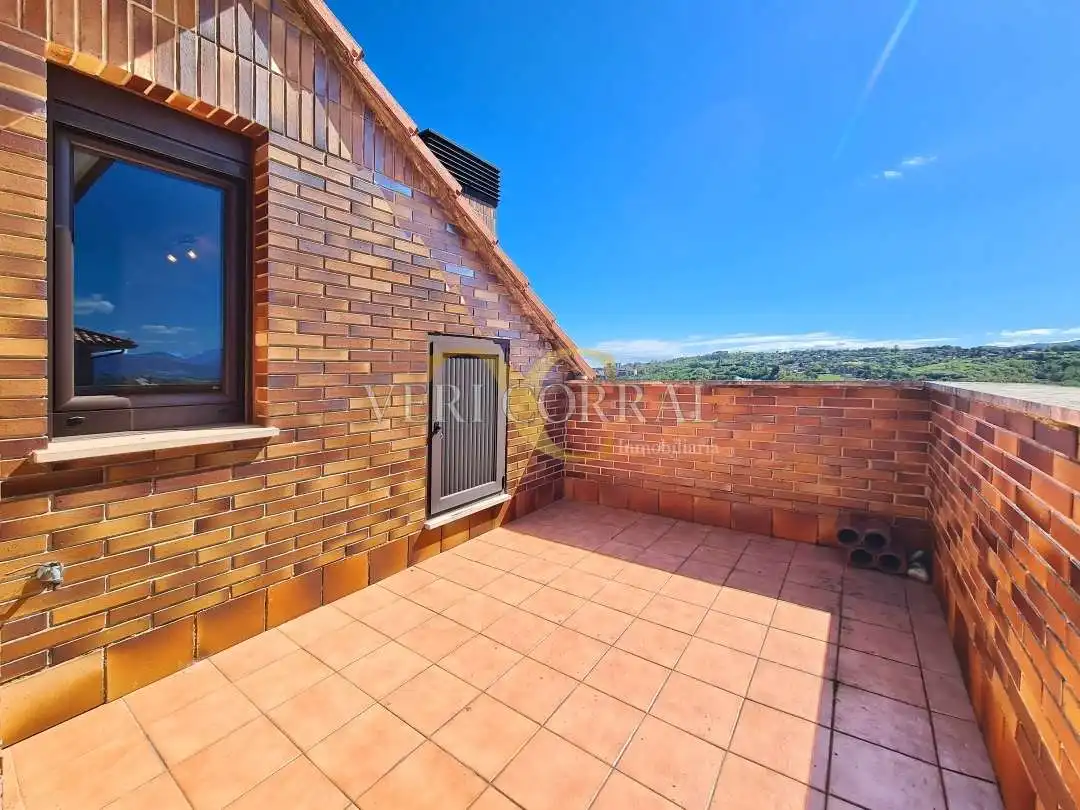 Terraza de Casa o chalet en venta en Oviedo  con Calefacción, Jardín privado y Terraza