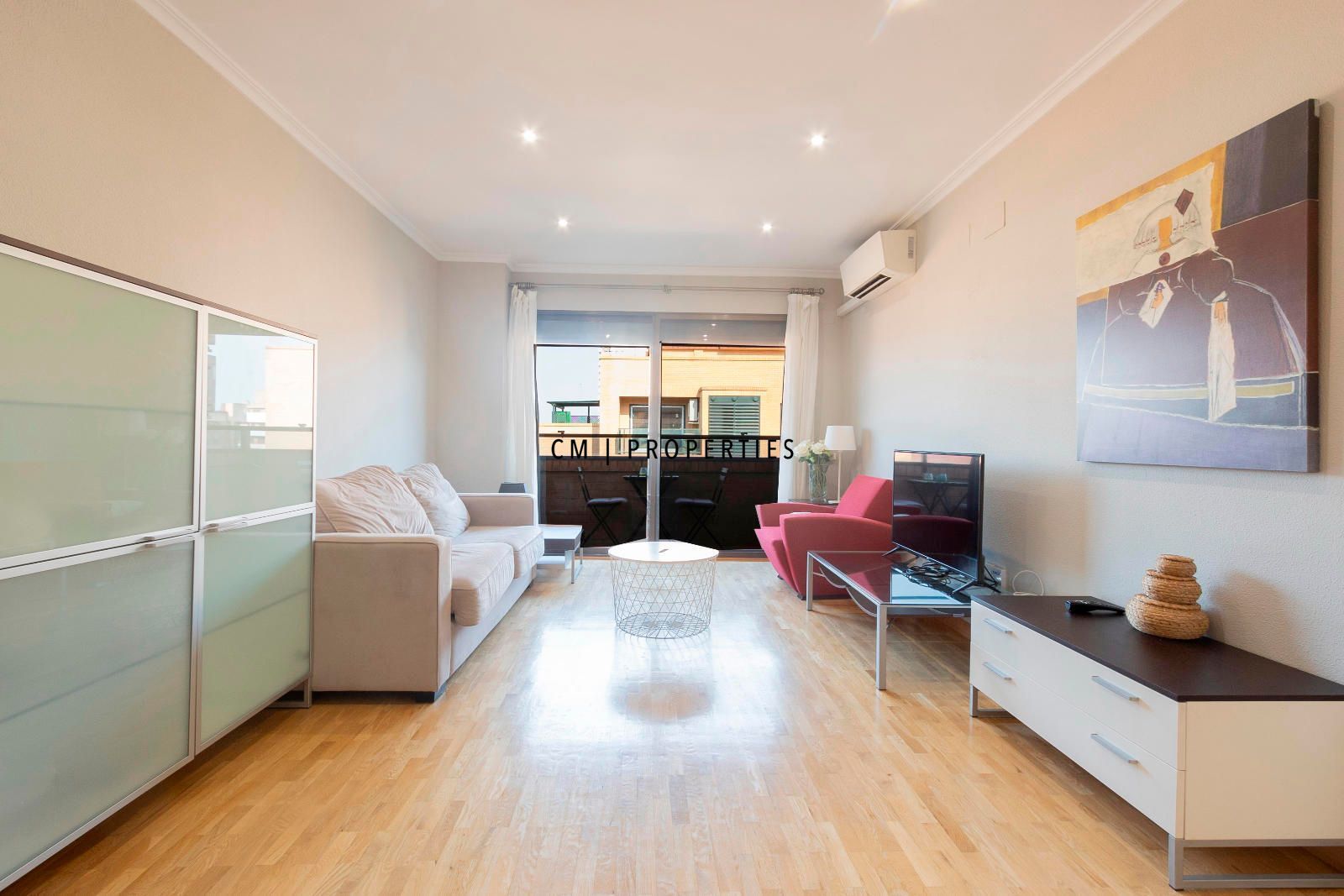 Sala d'estar de Pis de lloguer en  Valencia Capital amb Aire condicionat, Calefacció i Parquet