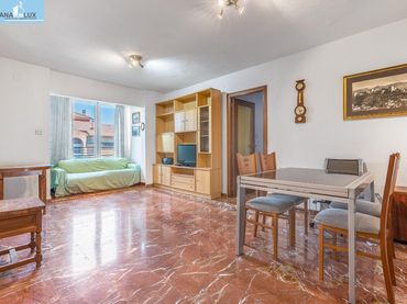 Piso con ascensor en venta en Avenida de Pulianas