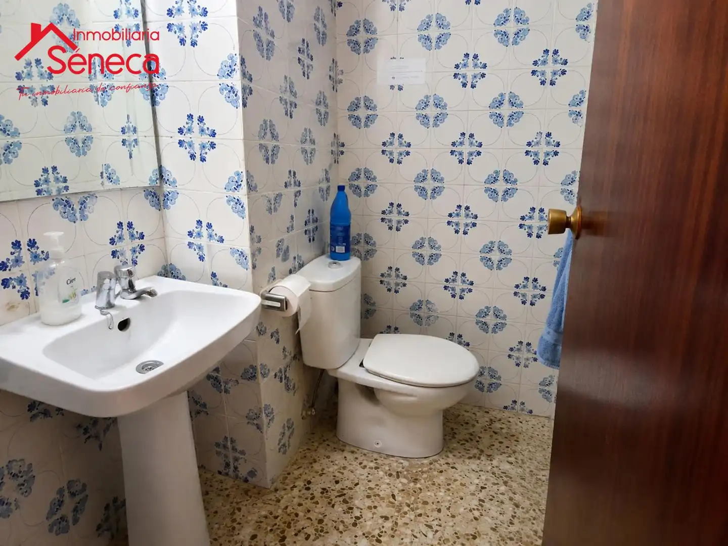 Bathroom of Flat for sale in Córdoba  with Air Conditioner