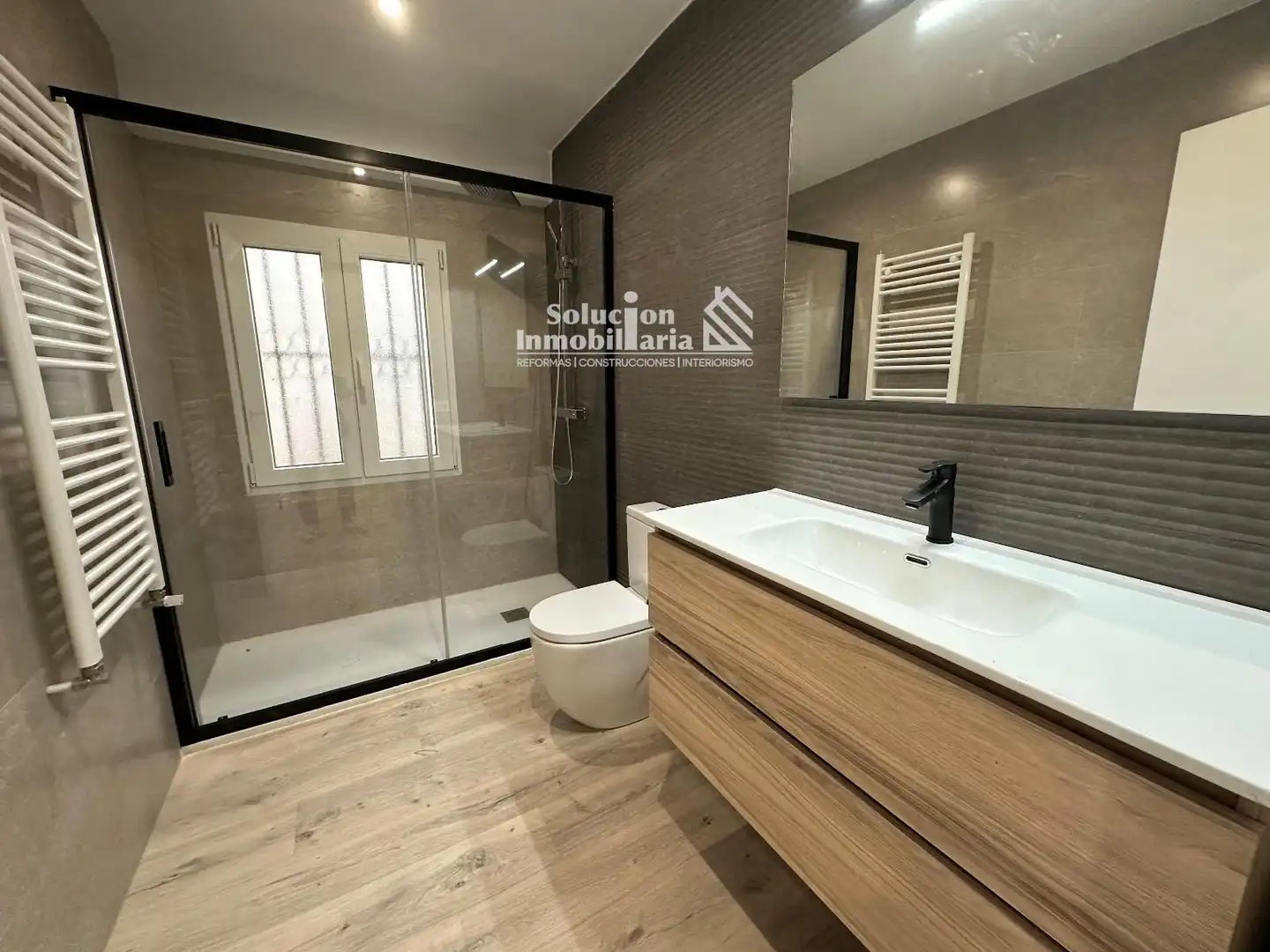 Badezimmer von Wohnung zur Miete in Salamanca mit Heizung, Terrasse und Möbliert