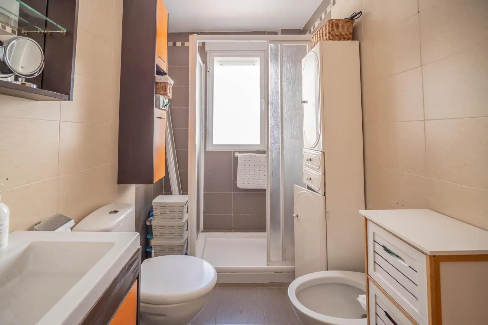 Baño de Ático en venta en Armilla con Aire acondicionado, Trastero y Amueblado