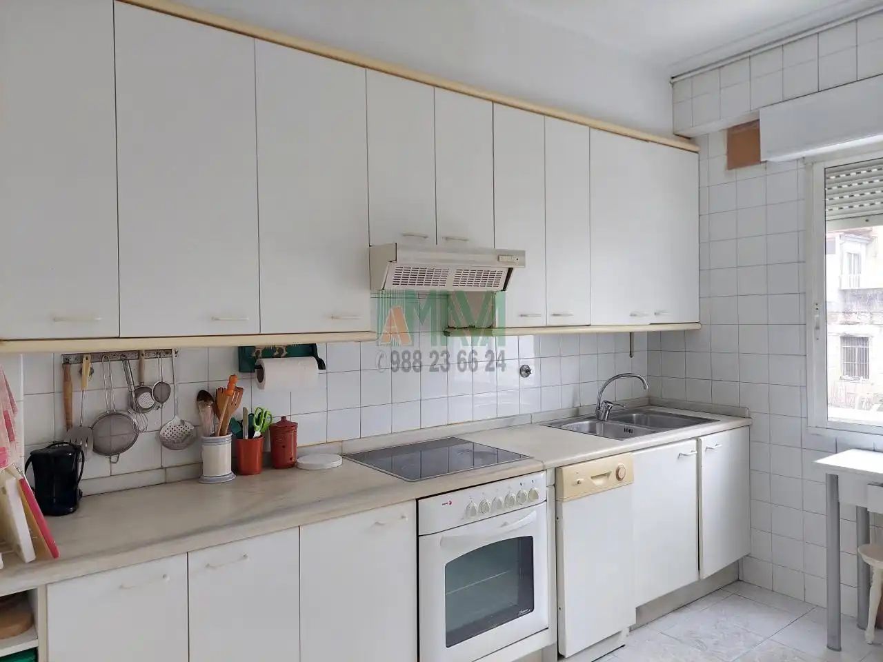 Kitchen of Flat for sale in Ourense Capital   with Heating and Storage room