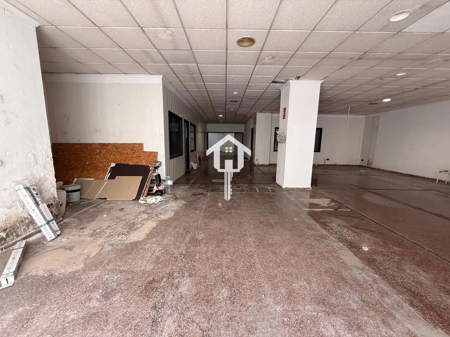 Local comercial en venta en Calle FCO CARRATALA CERNUDA, imagen 6