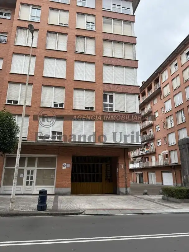 Parkplatz zur Miete in Ambrosio Meabe Kalea