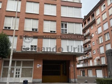 Parkplatz zur Miete in Ambrosio Meabe Kalea