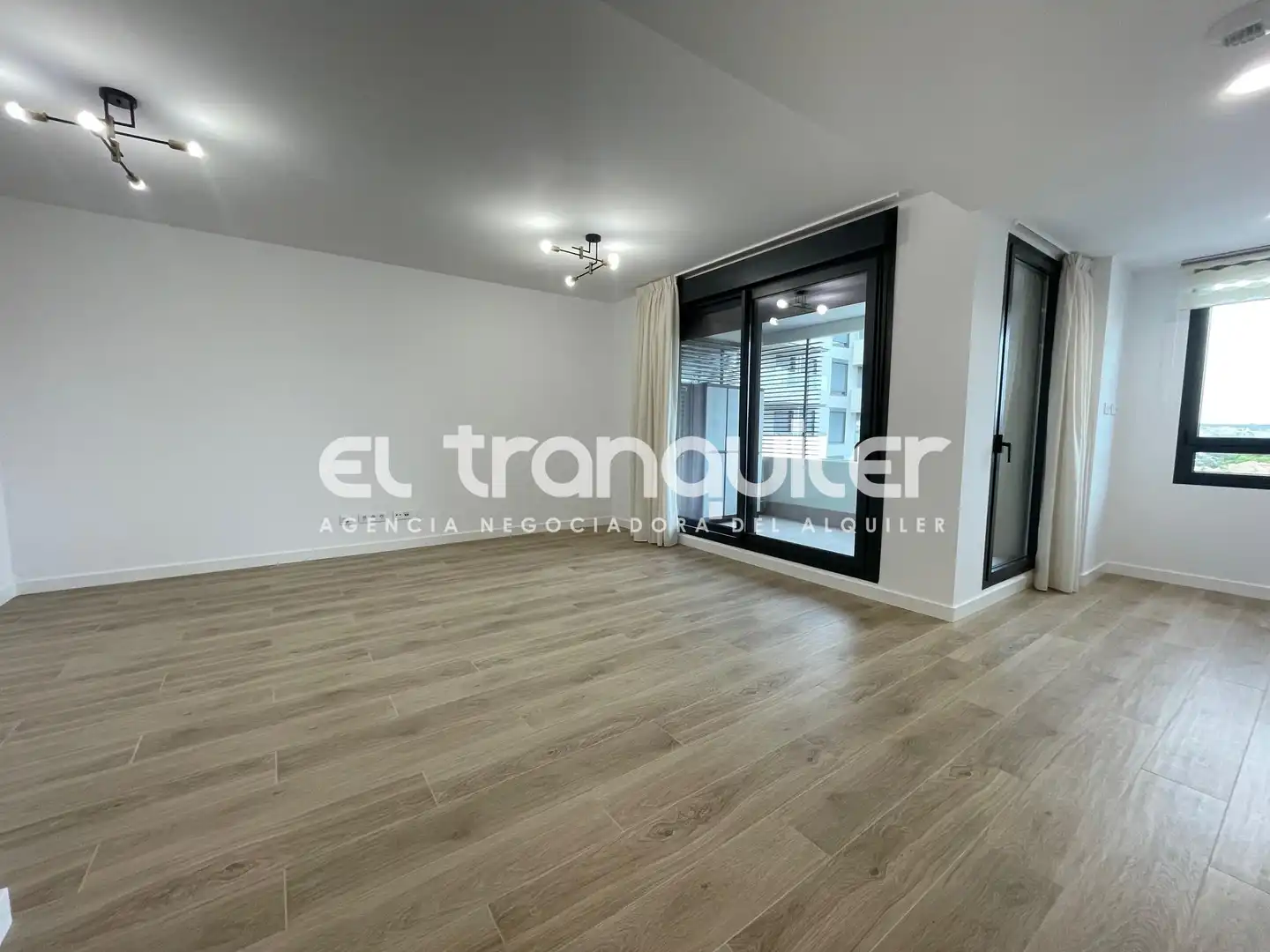 Piso de alquiler en Calle Avenida de la Seda, El Olivar