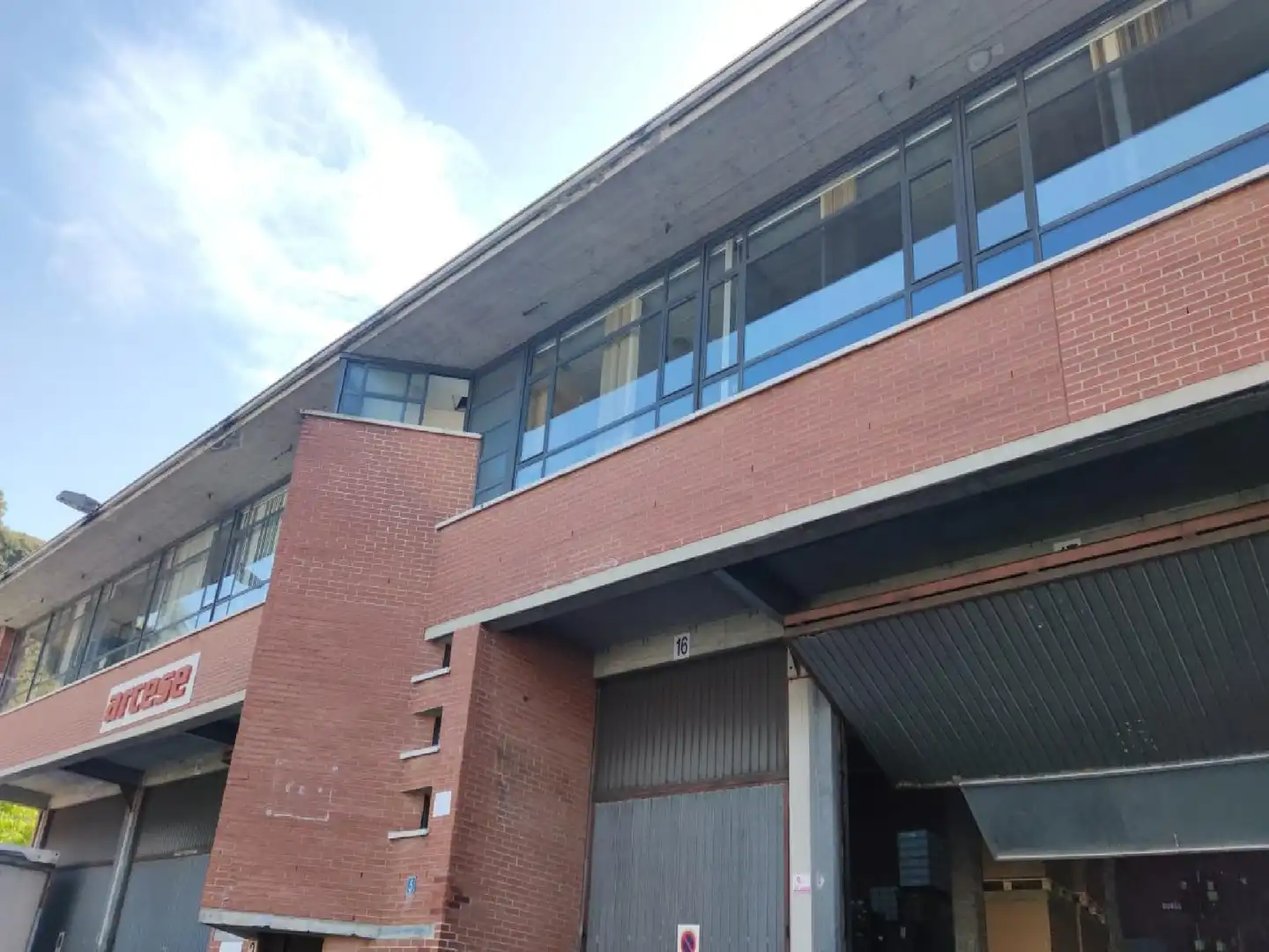 Vista exterior de Oficina en venta en Irun 