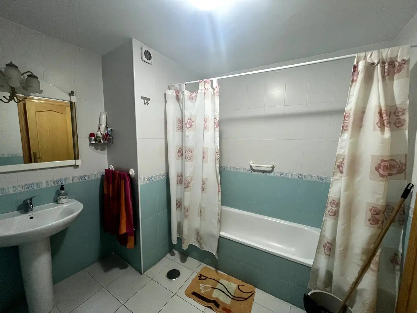 Baño de Piso en venta en Salobreña con Terraza
