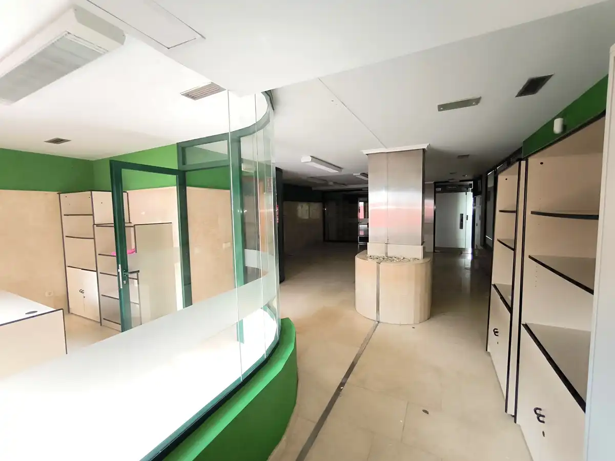 Oficina en venta en Vilagarcía de Arousa con Aire acondicionado, Calefacción y Amueblado