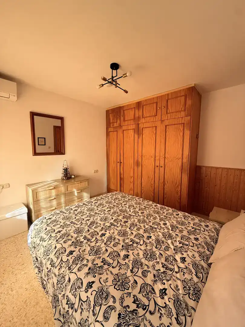 Habitación de Casa adosada en venta en Coín con Aire acondicionado, Trastero y Balcón