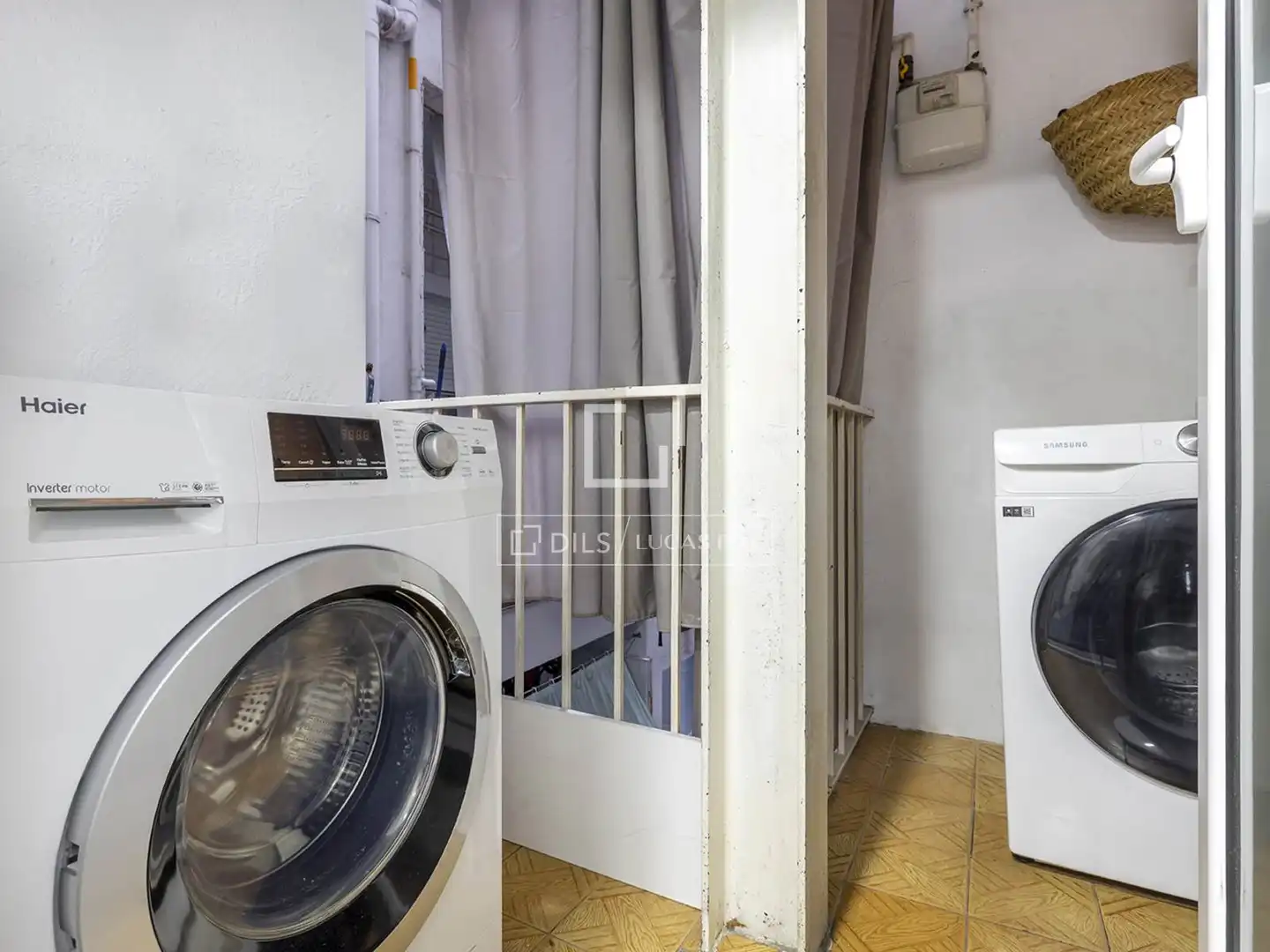 Schlafzimmer von Wohnung zum Verkauf in Barcelona mit Klimaanlage, Parkett und Terrasse