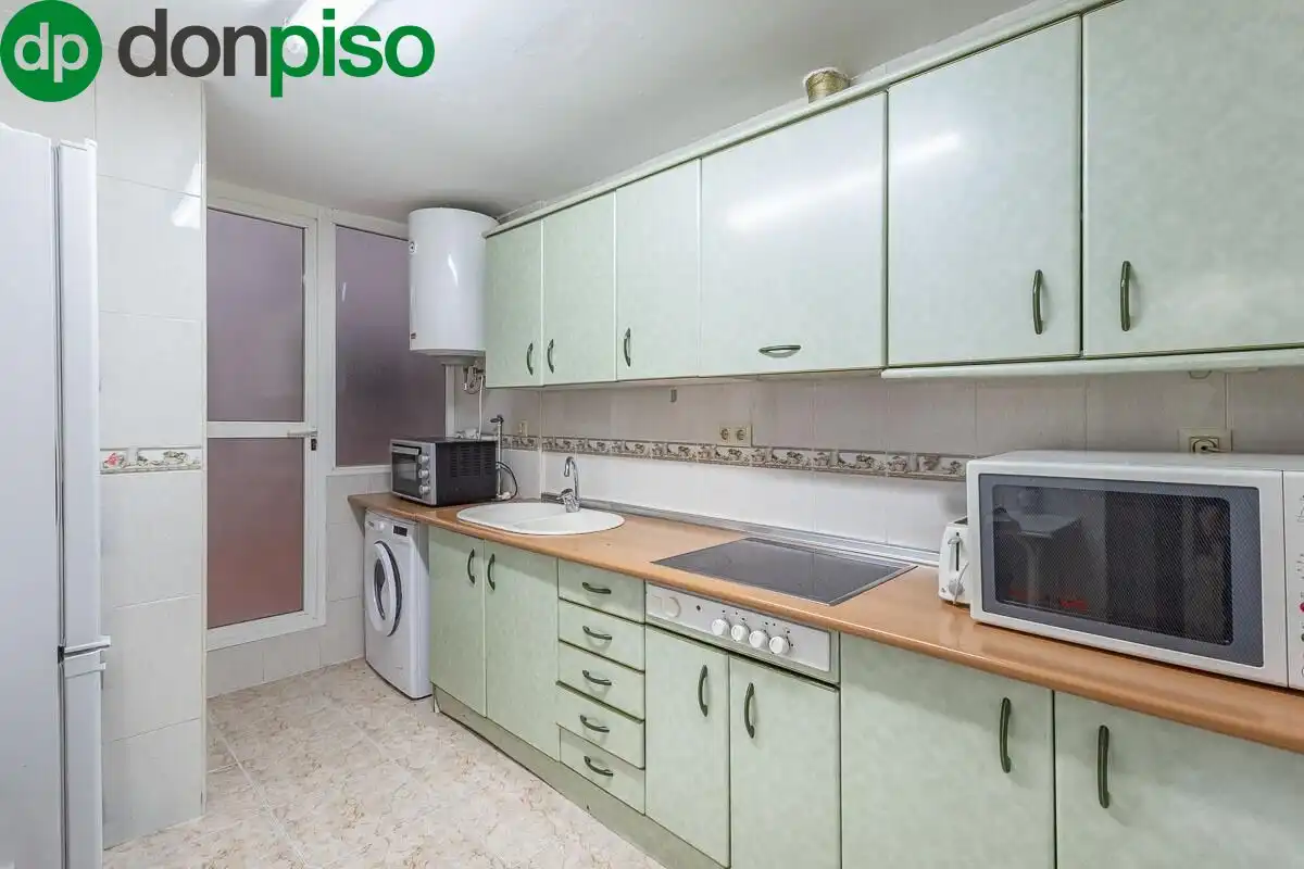 Cocina de Piso en venta en Granada con Amueblado