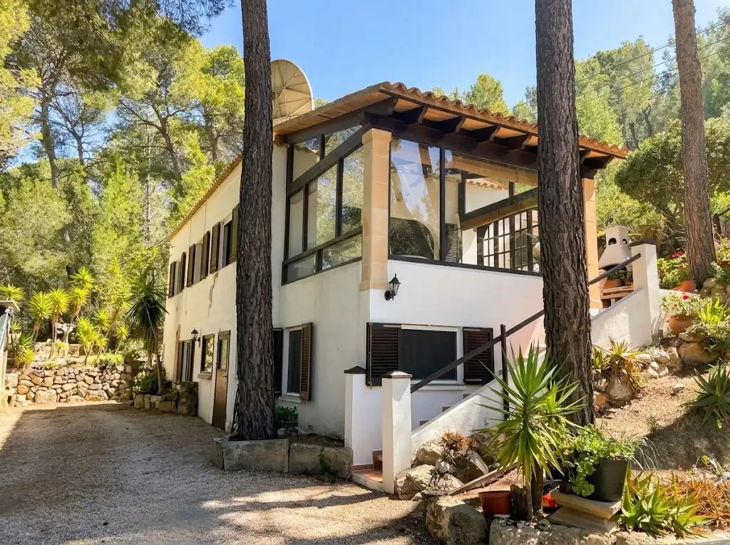 Casa rústica amb piscina en venda a Sant Elm