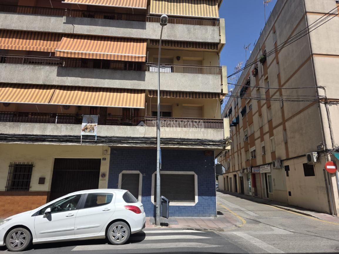 Vista exterior de Pis en venda en Montilla