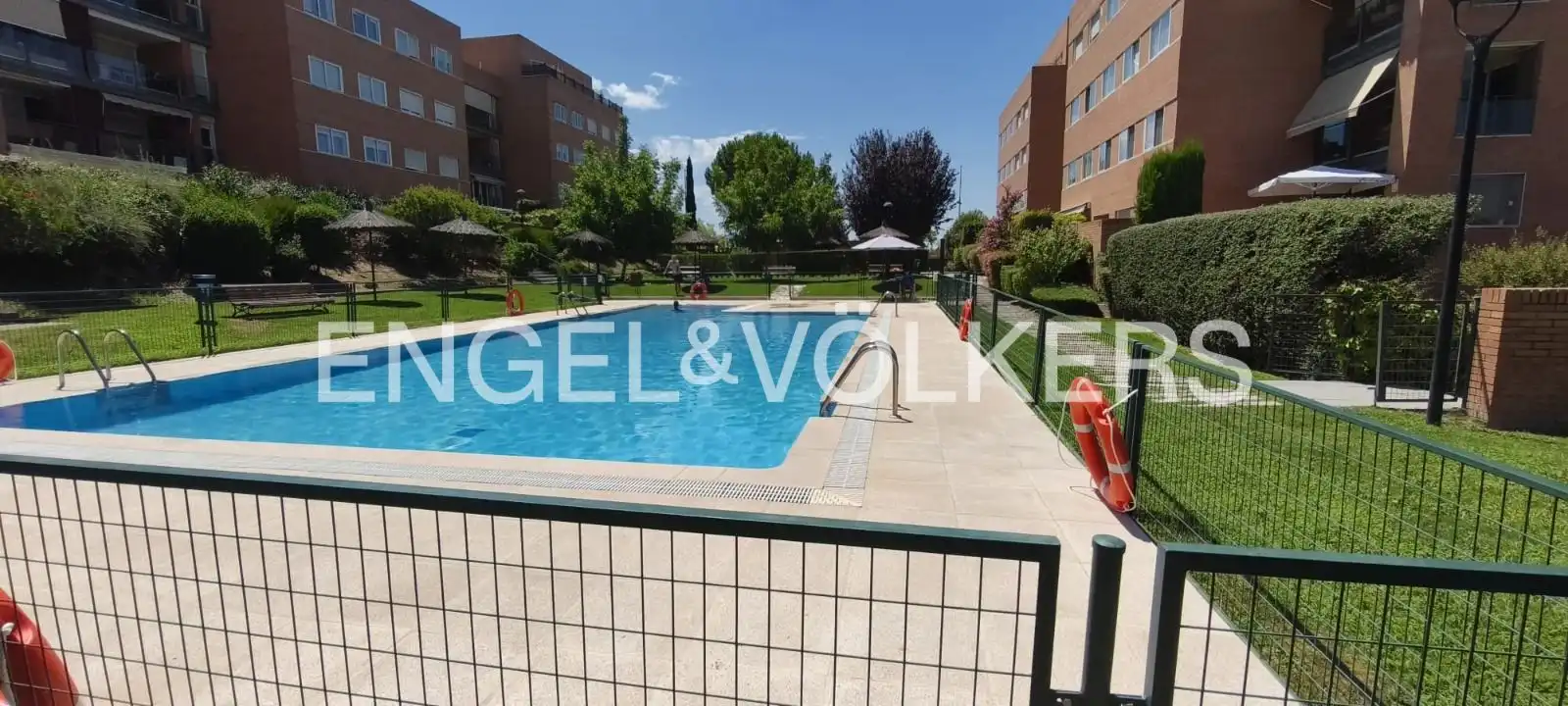 Piscina de Pis de lloguer en Las Rozas de Madrid amb Aire condicionat, Calefacció i Parquet