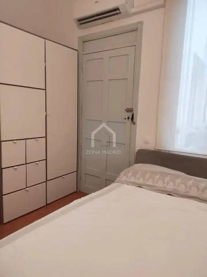 Habitación de Piso en venta en Madrid con Trastero