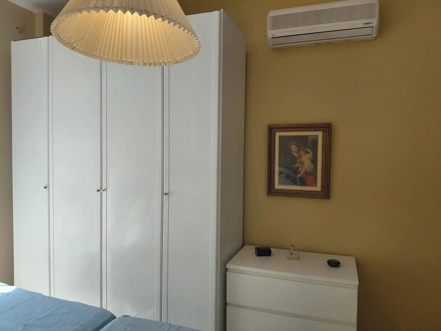 Habitación de Piso de alquiler en Camas con Aire acondicionado y Amueblado