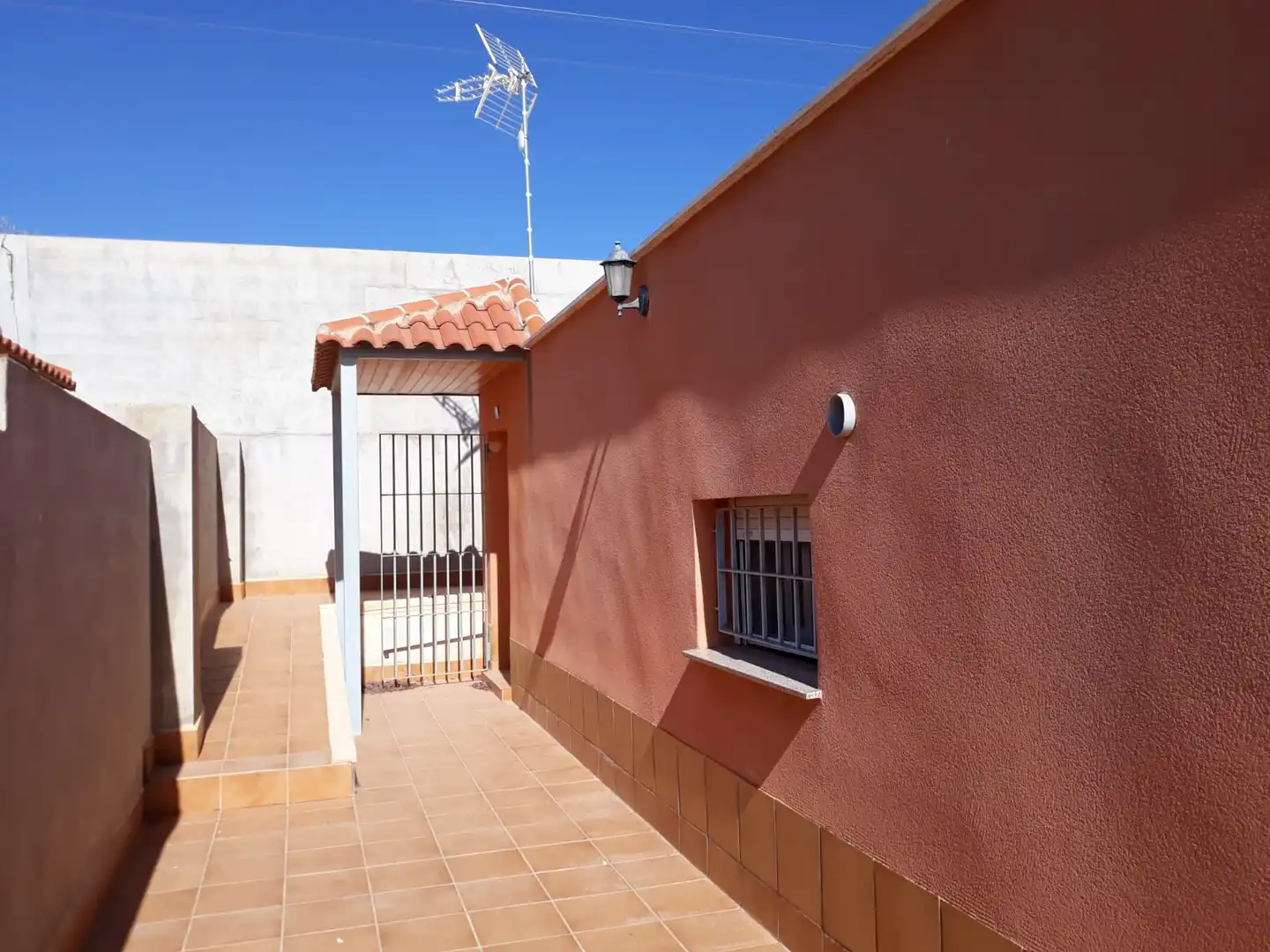 Vista exterior de Finca rústica en venda en Cartagena amb Jardí privat, Piscina i Moblat