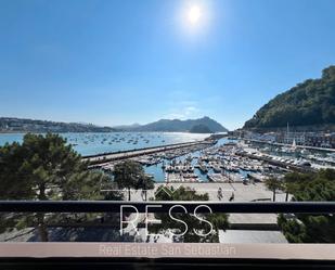 Exterior view of Flat for sale in Donostia - San Sebastián   with Air Conditioner, Terrace and Balcony