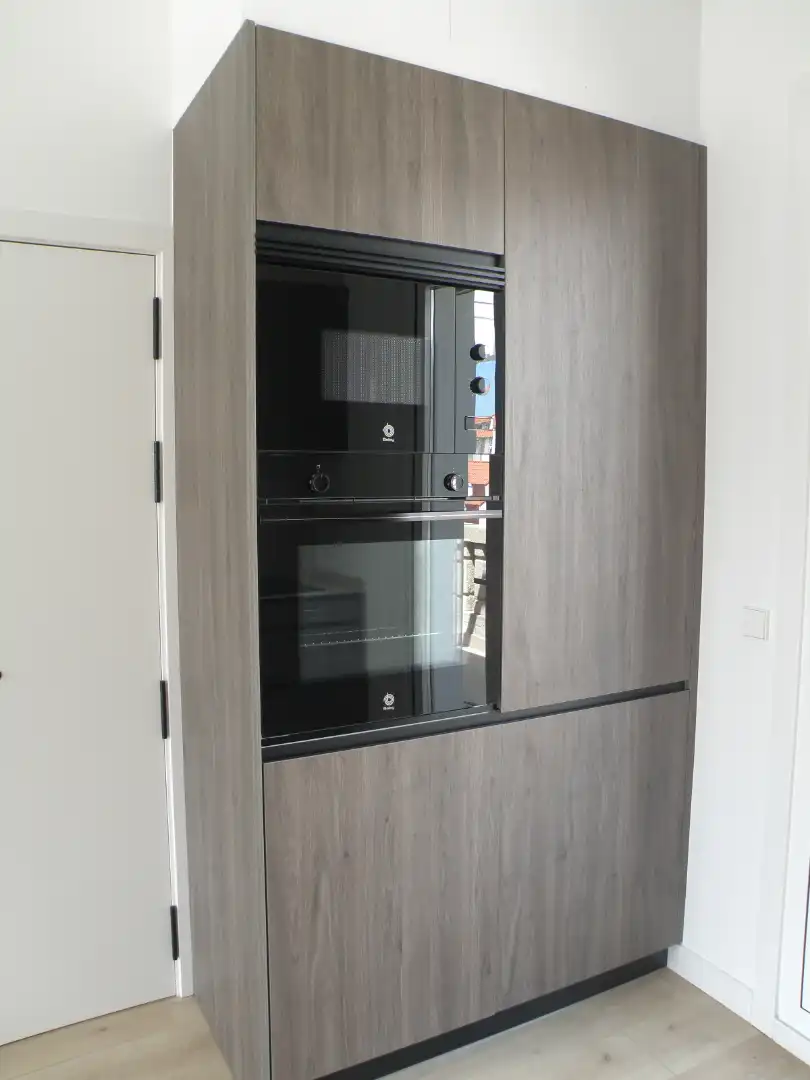 Küche von Dachboden zur Miete in Vigo  mit Heizung, Terrasse und Ofen