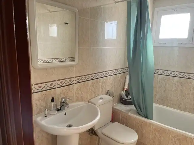 Bathroom of Flat for rent in Tarragona  with Heating, Furnished and Oven