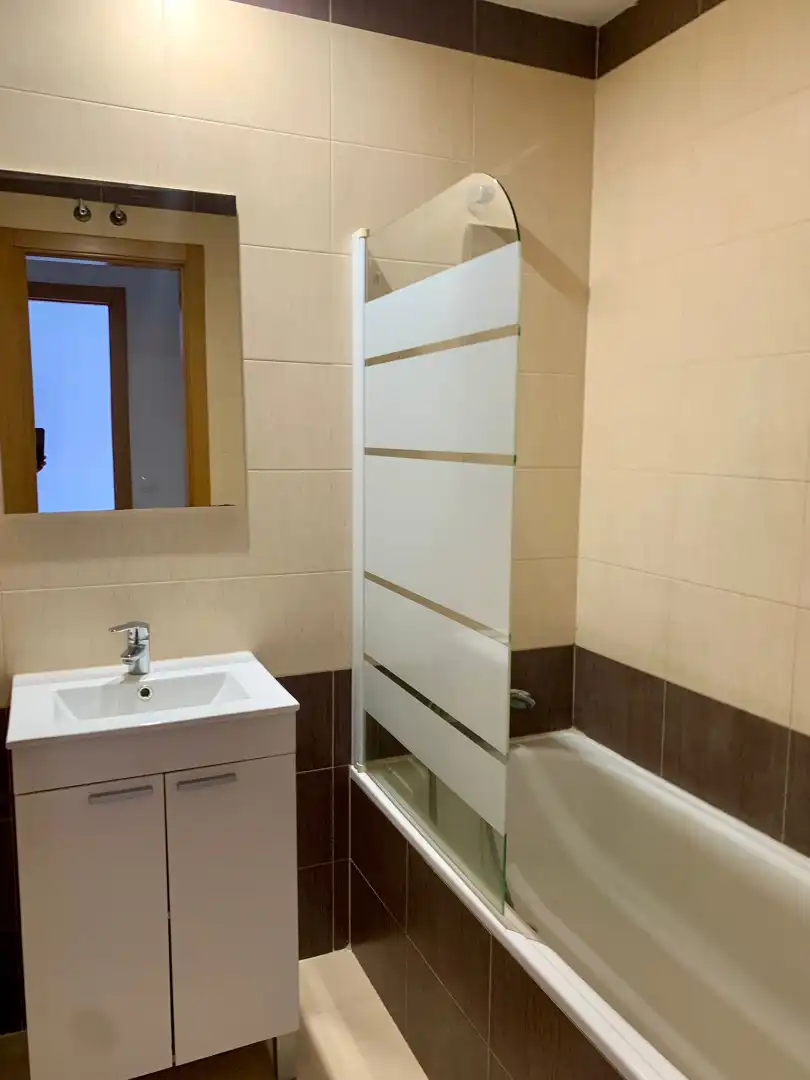 Baño de Piso en venta en Pozuelo de Calatrava con Aire acondicionado, Calefacción y Amueblado
