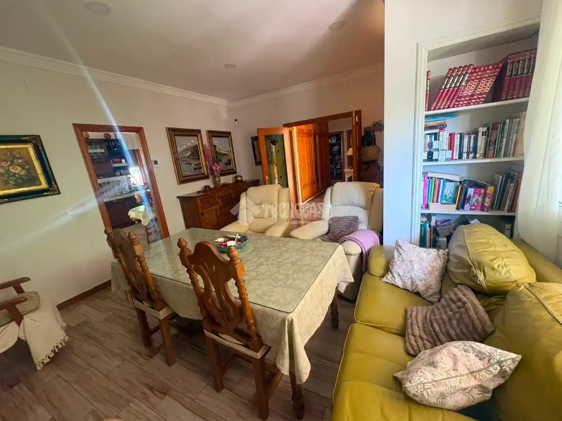 Menjador de Casa o xalet en venda en Espartinas amb Aire condicionat, Piscina i Piscina comunitària