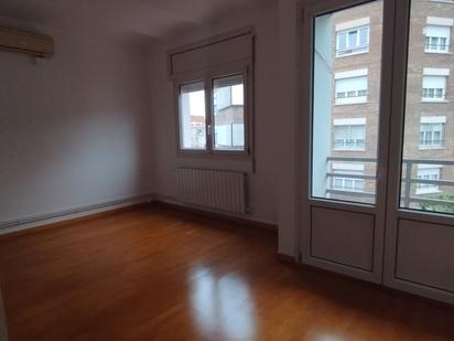 Bedroom of Flat to rent in  Barcelona Capital  with Air Conditioner, Heating and Parquet flooring