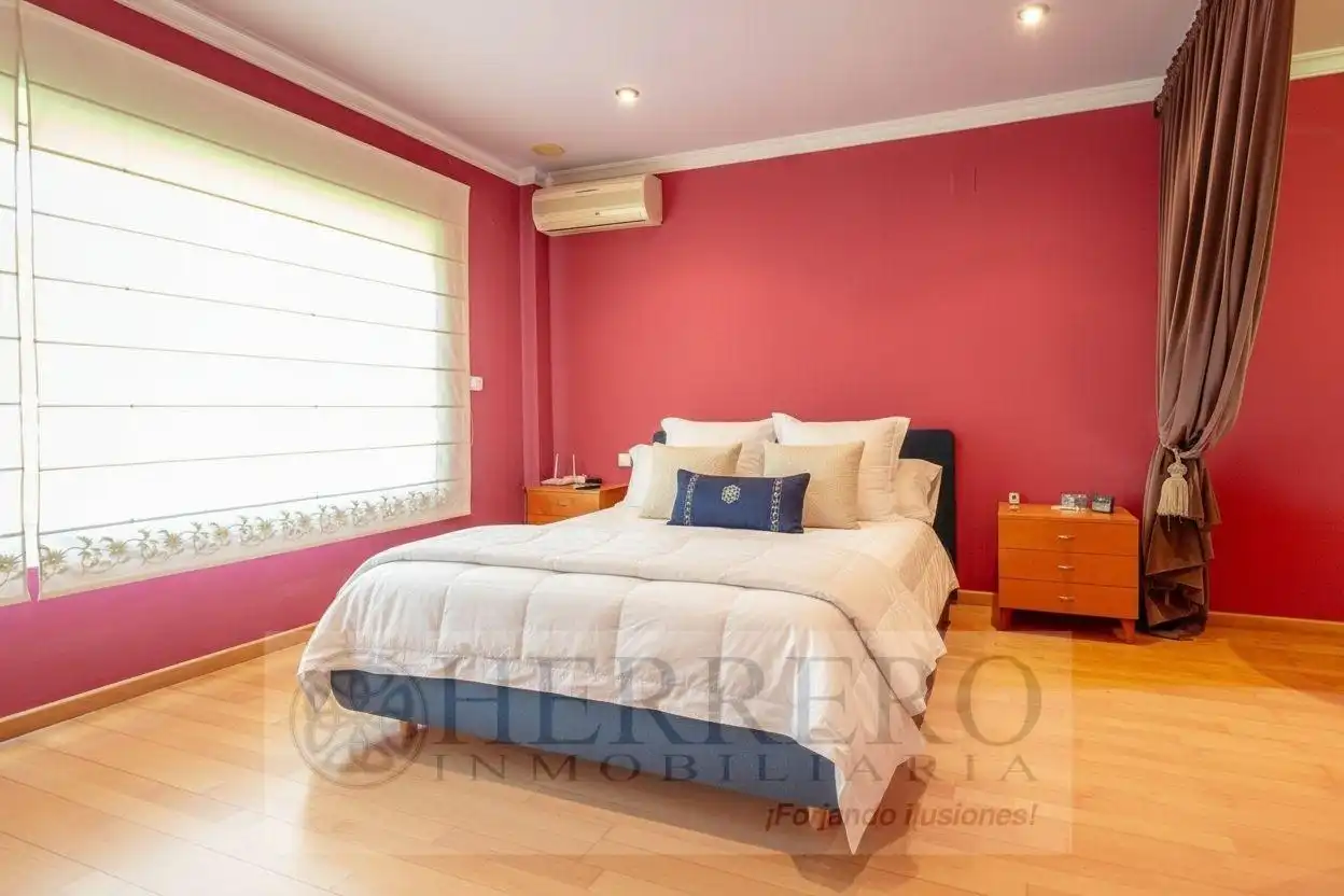 Habitación de Casa o chalet en venta en Gandia con Aire acondicionado, Calefacción y Jardín privado
