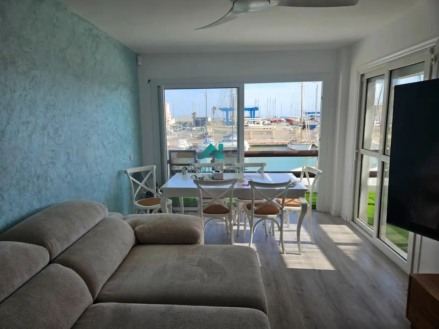 Sala d'estar de Apartament en venda en El Ejido amb Aire condicionat, Terrassa i Traster