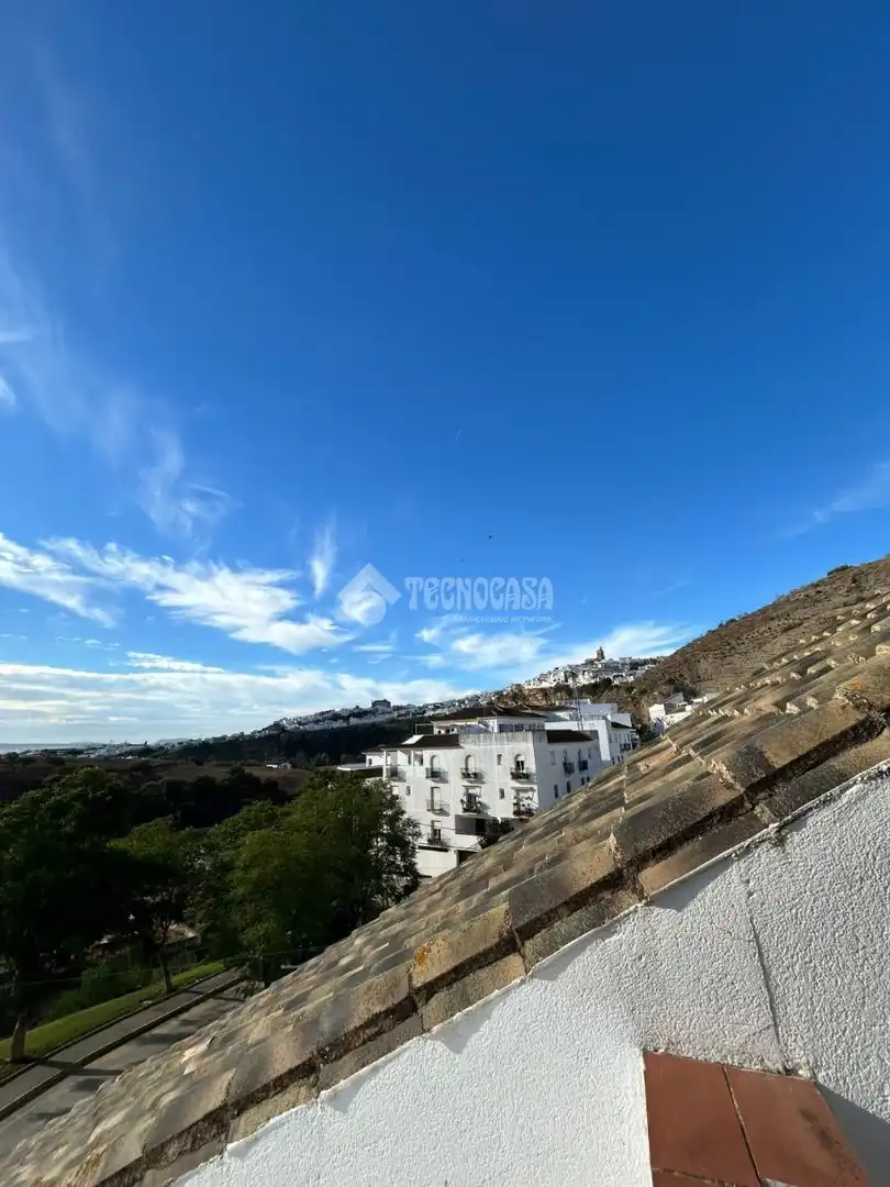 Vista exterior de Pis en venda en Arcos de la Frontera amb Aire condicionat