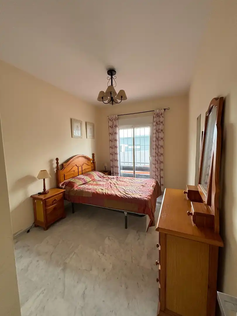 Habitación de Piso en venta en Estepona con Jardín privado y Piscina comunitaria