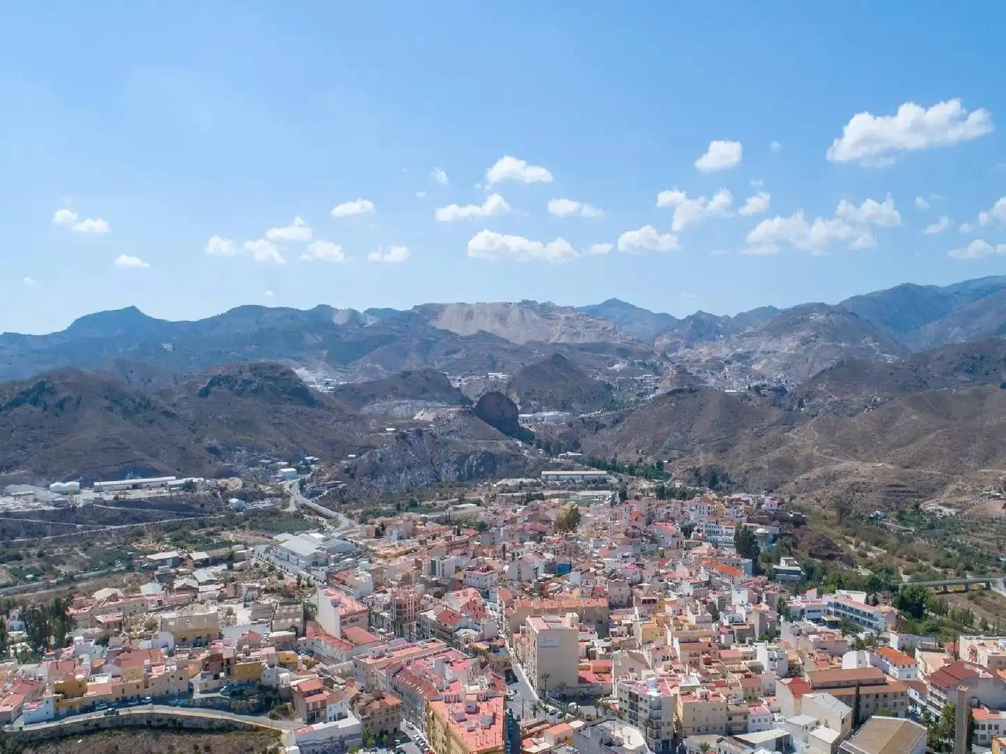 Vista exterior de Piso en venta en Olula del Río