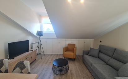 Sala d'estar de Apartament en venda en Llanes amb Calefacció i Moblat