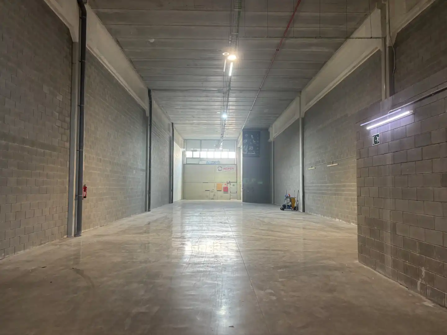 Industrial building with lift to rent in Avinguda del Maresme 64, imagen 34
