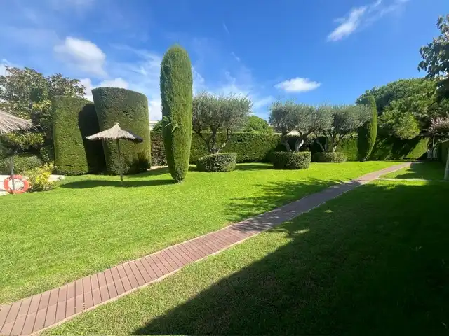 Jardín de Casa adosada en venta en Castell d'Aro, Platja d'Aro i s'Agaró con Jardín privado, Terraza y Amueblado