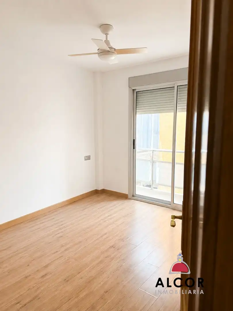 Schlafzimmer von Maisonette zum Verkauf in Benicarló mit Klimaanlage, Terrasse und Balkon
