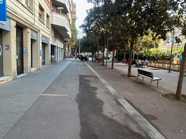 Exterior view of Premises for sale in  Barcelona Capital  with Air Conditioner, Internet and Alarm