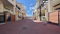 Exterior view of Single-family semi-detached for sale in Las Gabias  with Air Conditioner, Heating and Terrace