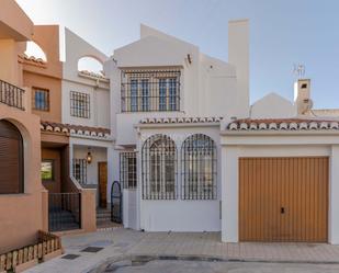 Vista exterior de Casa o xalet en venda en  Granada Capital amb Terrassa