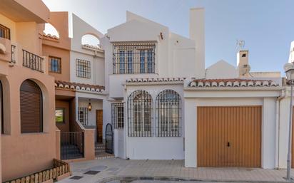 Vista exterior de Casa o xalet en venda en  Granada Capital amb Terrassa