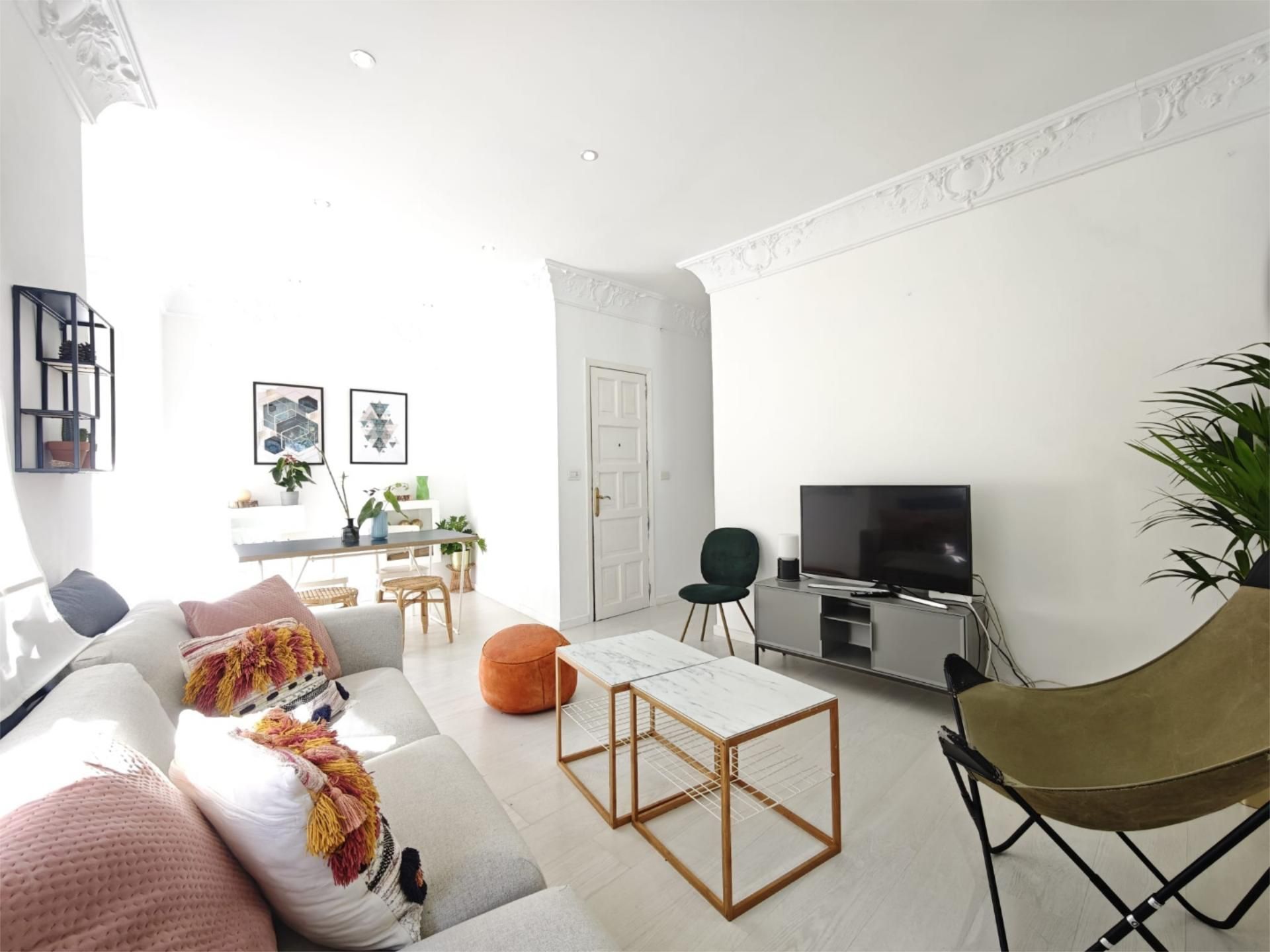 Sala d'estar de Pis en venda en  Santa Cruz de Tenerife Capital amb Aire condicionat i Moblat