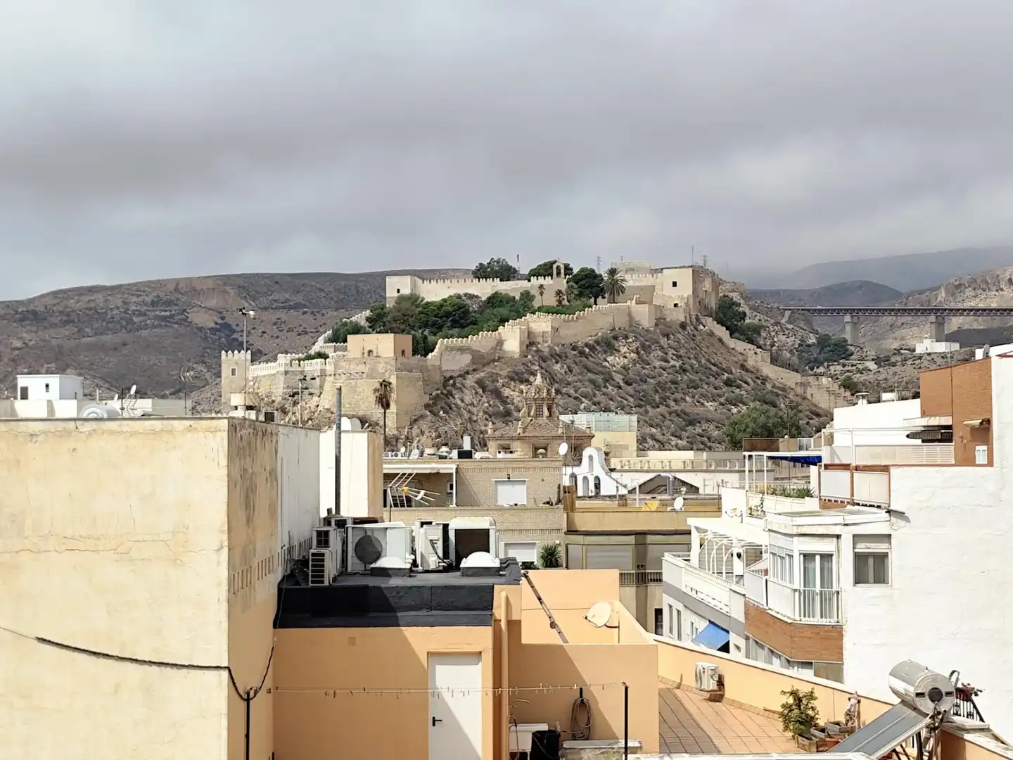 Piso con ascensor en venta en Paseo de Almería, imagen 2