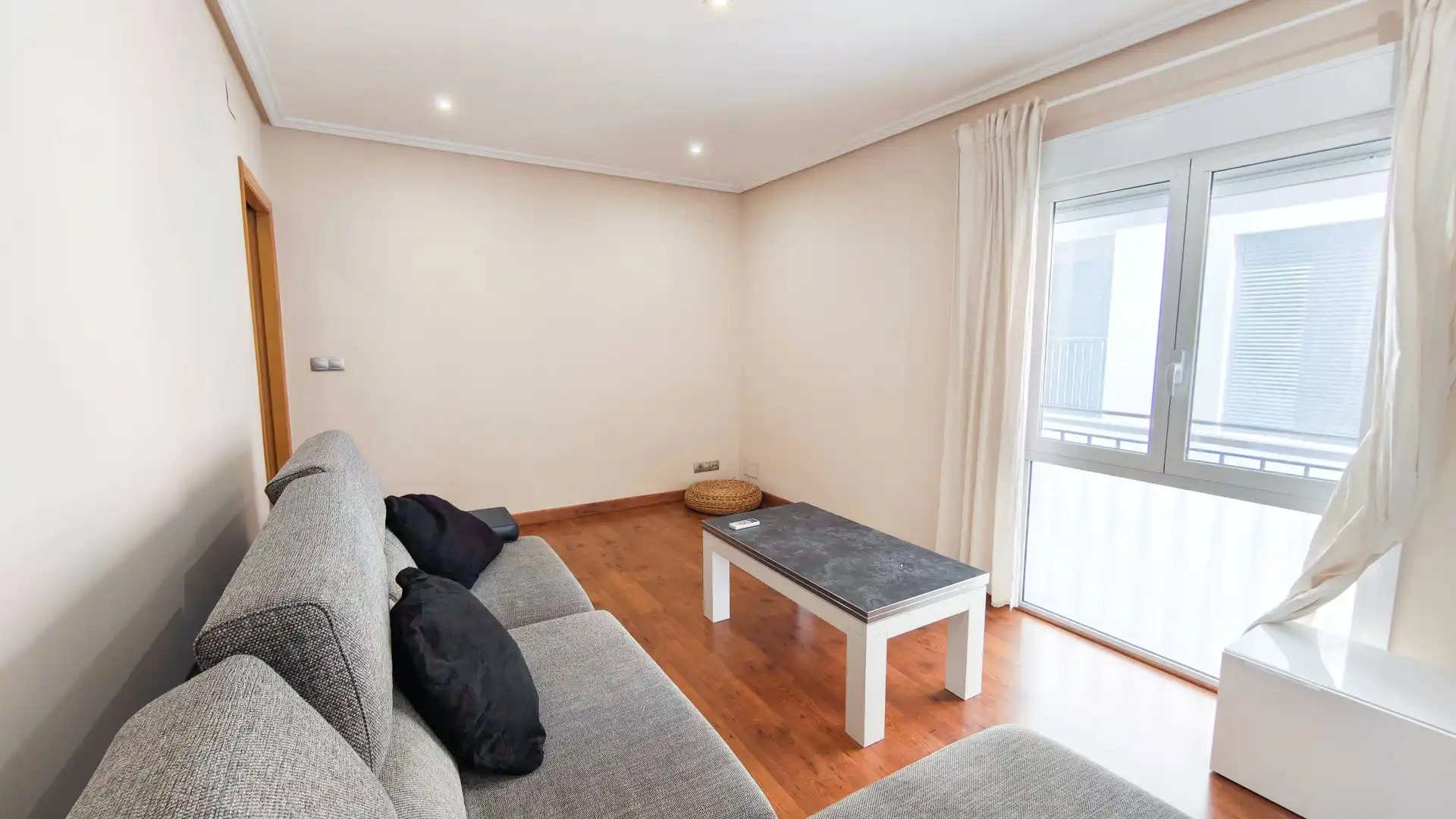 Sala de estar de Piso de alquiler en Elche / Elx con Aire acondicionado, Trastero y Amueblado