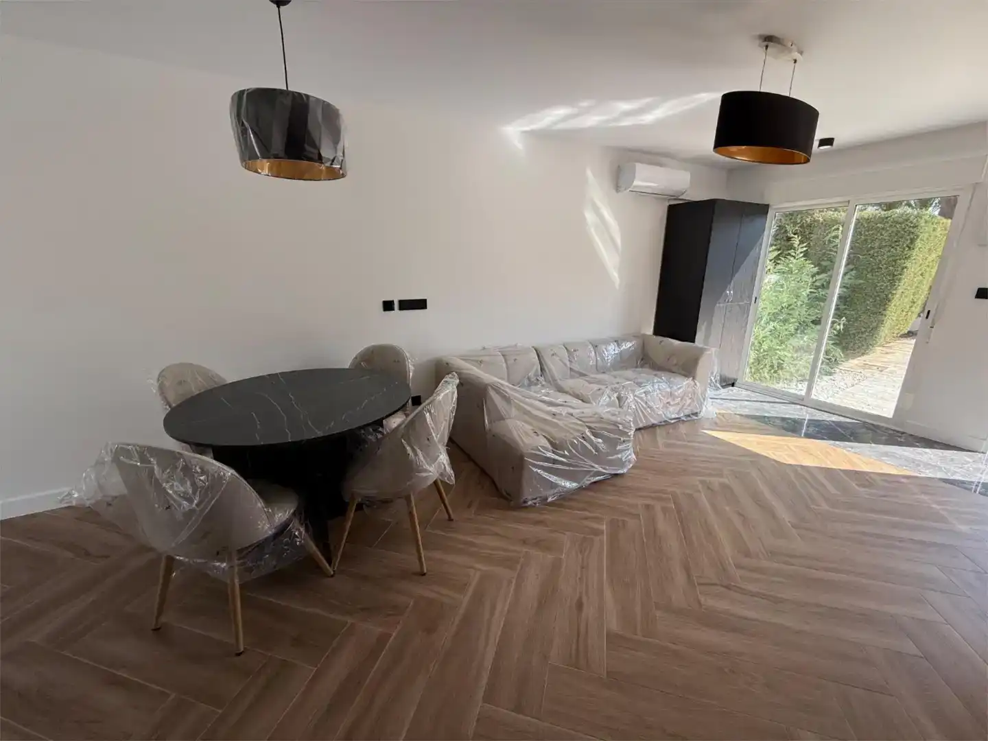 Sala de estar de Casa o chalet en venta en La Nucia con Aire acondicionado, Jardín privado y Parquet