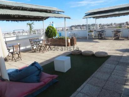 Terrassa de Apartament de lloguer en  Madrid Capital amb Aire condicionat, Moblat i Balcó